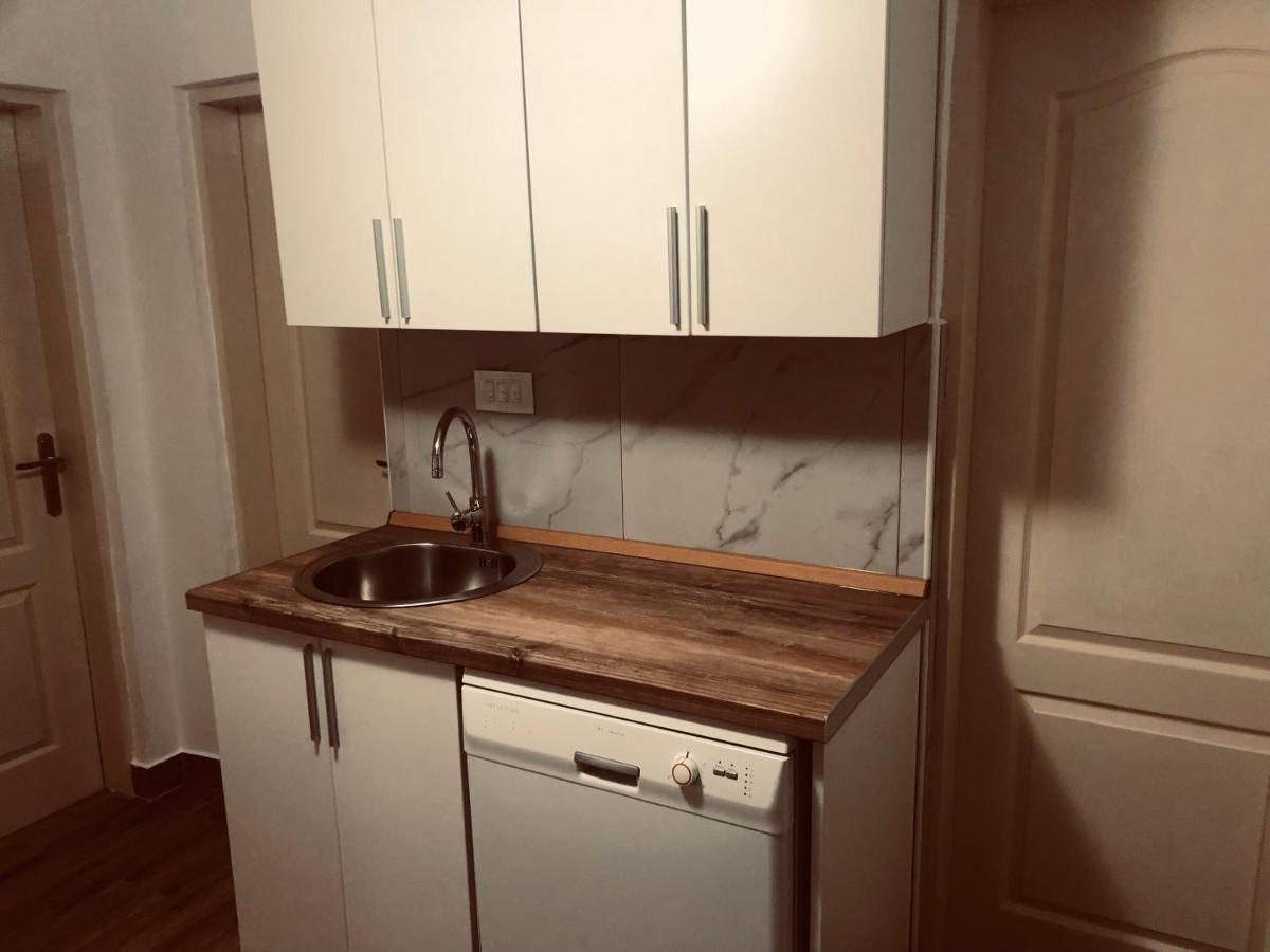 Apartmani Miljana بار المظهر الخارجي الصورة