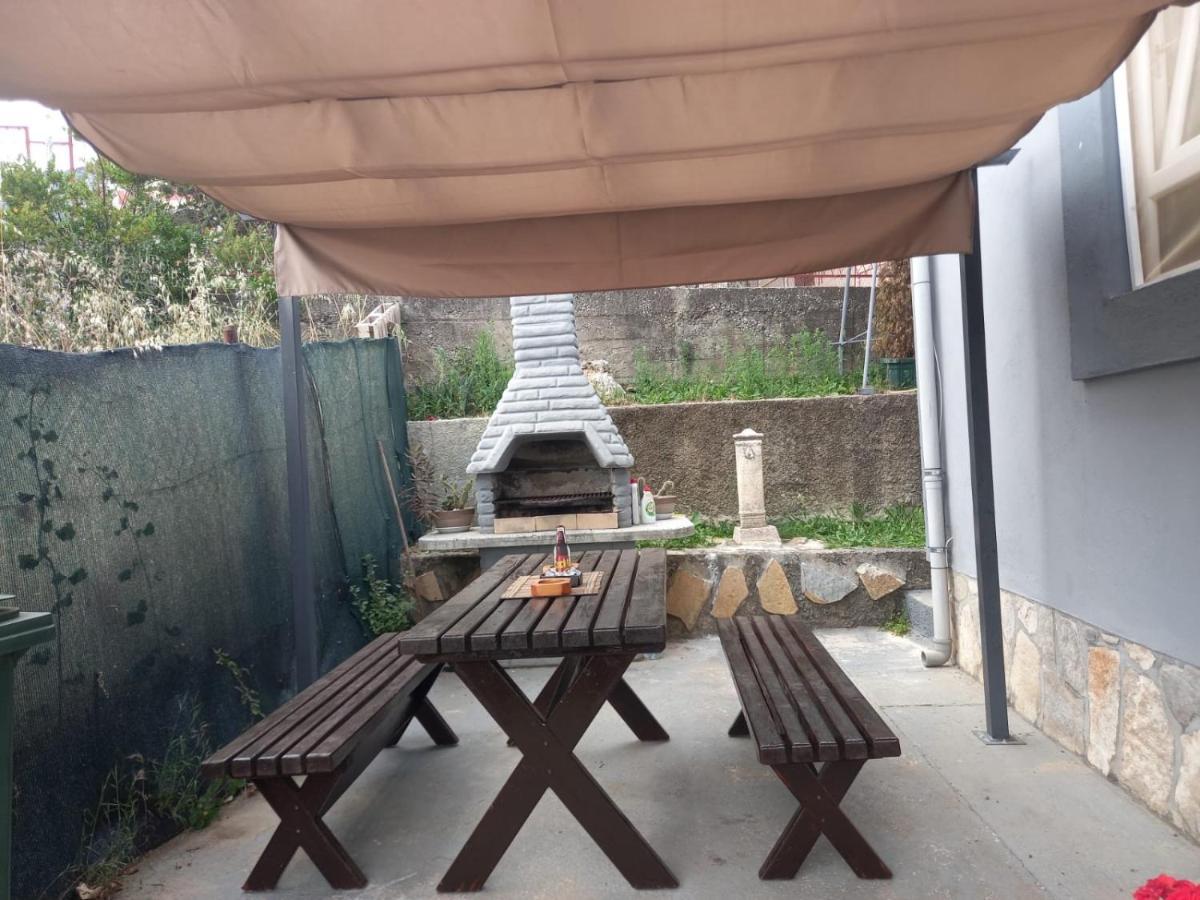 Apartmani Miljana بار المظهر الخارجي الصورة