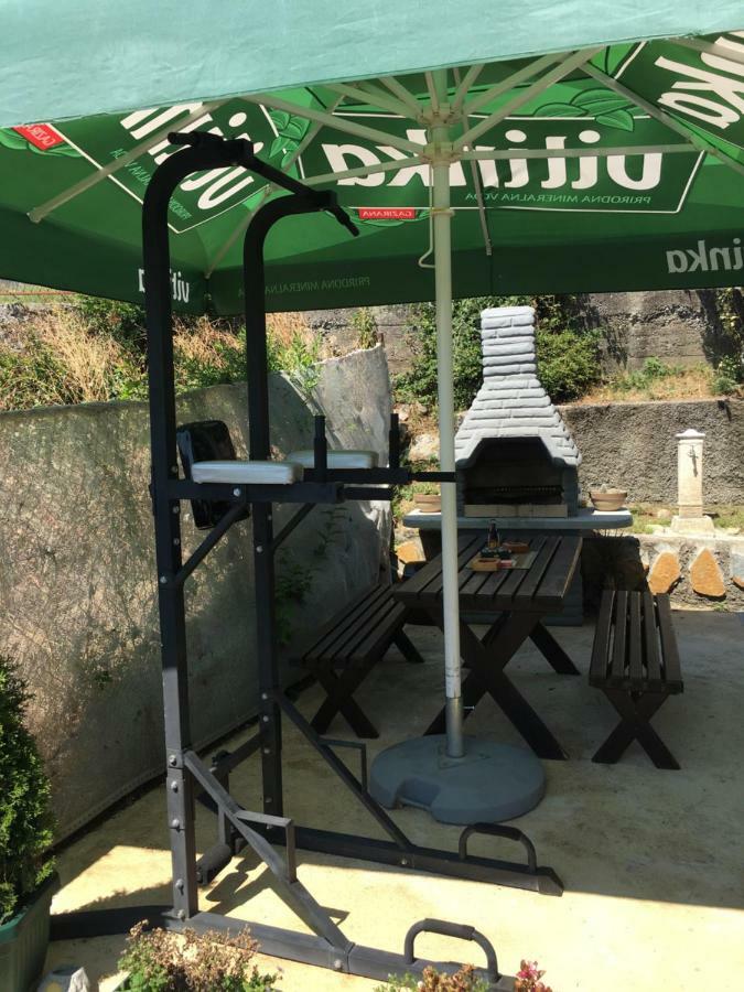 Apartmani Miljana بار المظهر الخارجي الصورة
